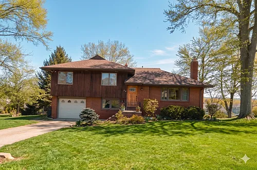79 Grand Blvd Photo 1