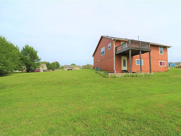 2nd image of 1048 Sandusky Dr
