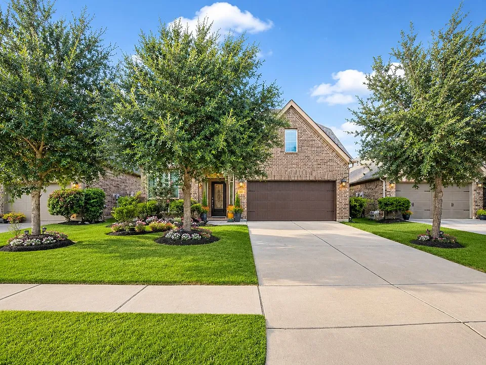 2310 Falcon Brook Dr