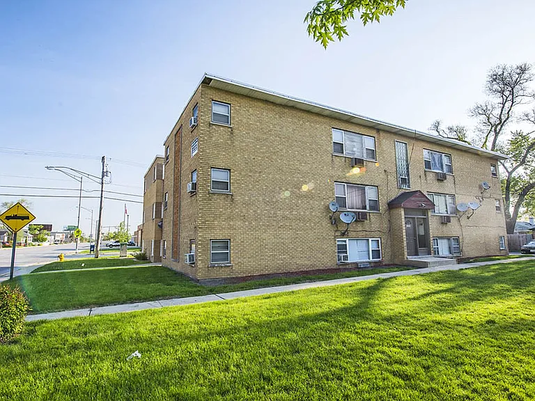 12507 S Ashland Ave — Photo 14