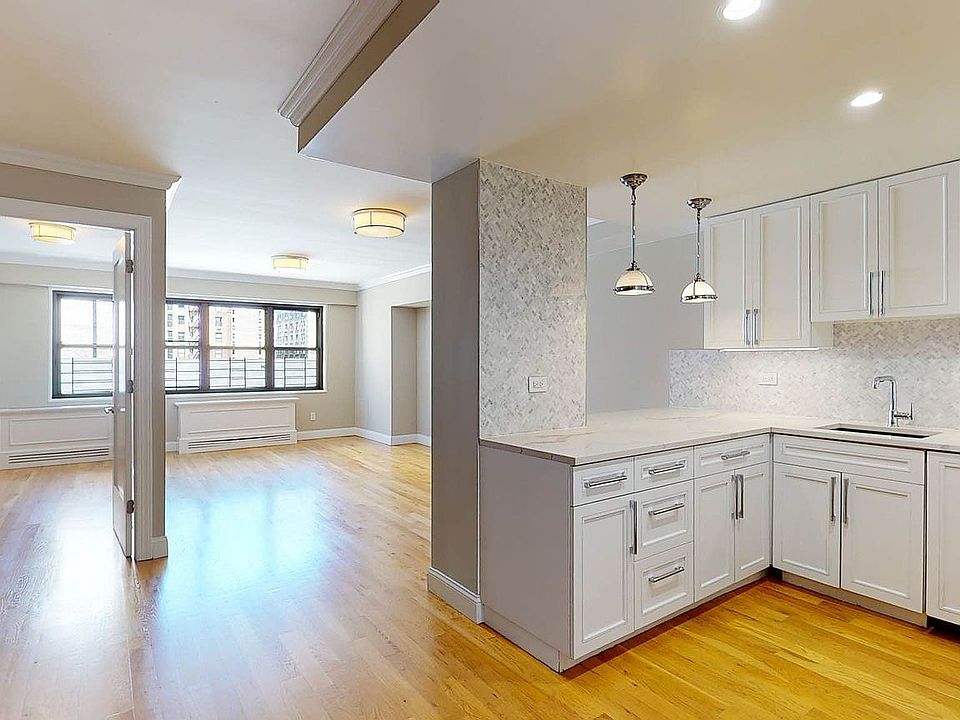 1st image of 160 E 88th St #10HJ