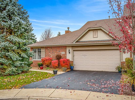 2nd image of 10946 Settlers Pond Ct