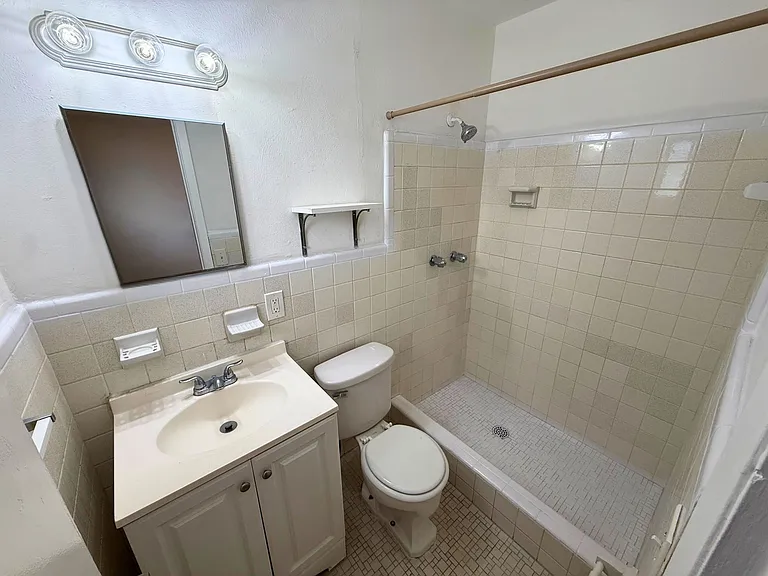 6014 Fillmore St #2S — Photo 8