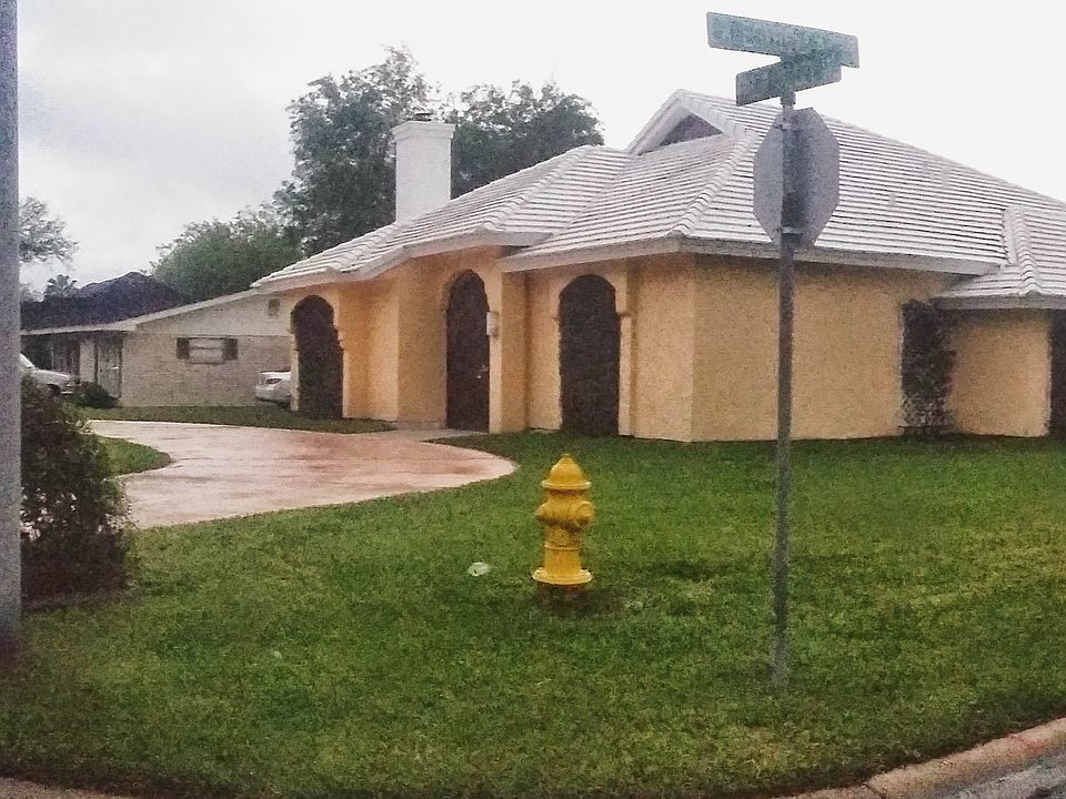 1st image of 317 Palm Valley Drive