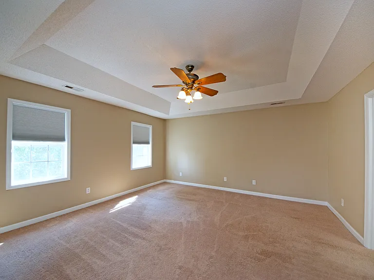 1112 Huff Dr — Photo 17