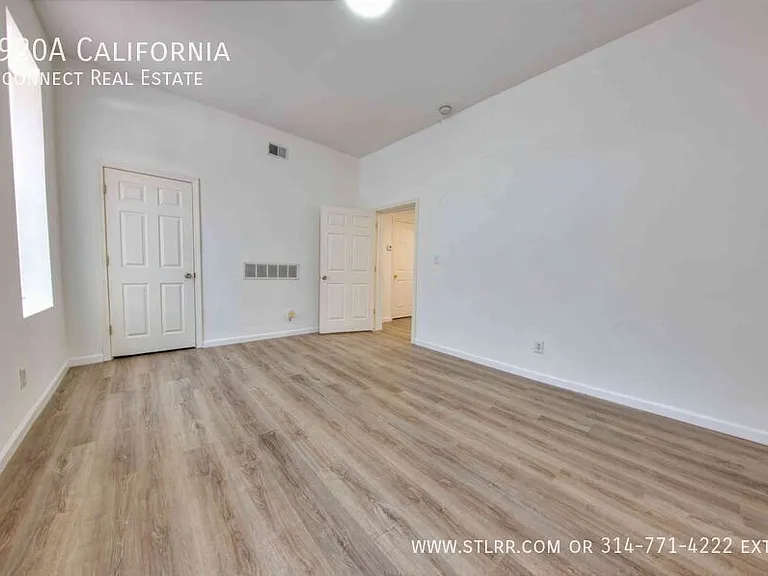 3920A California Ave — Photo 7