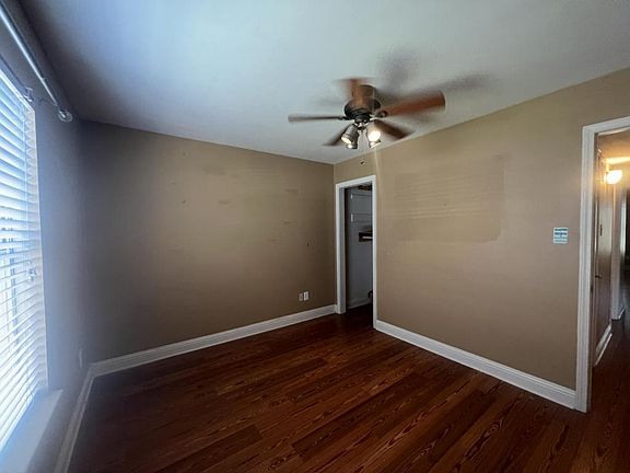 3rd image of 3730 Fairfield Ave Unit 129