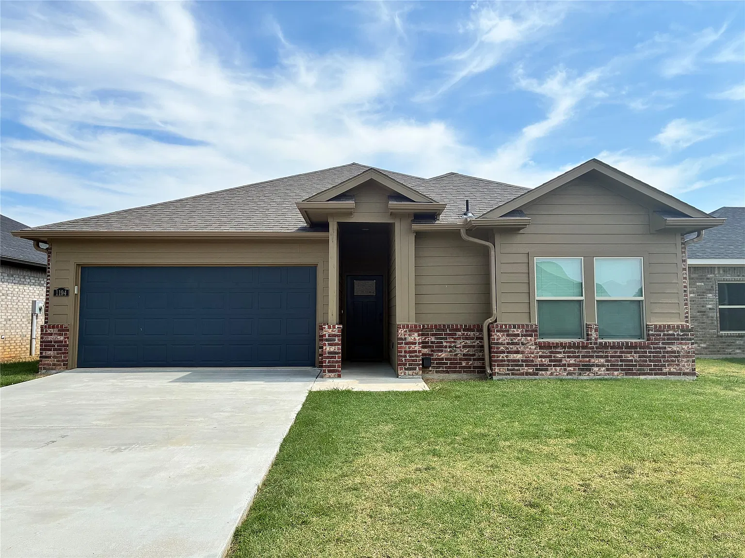 3 bed, 2.0 bath, 1346 sqft, $1,650 — Photo 1