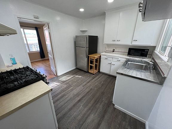 3rd image of 2403 29th Ave