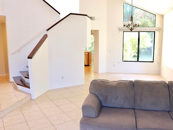 5th image of 5071 Summerhill Dr