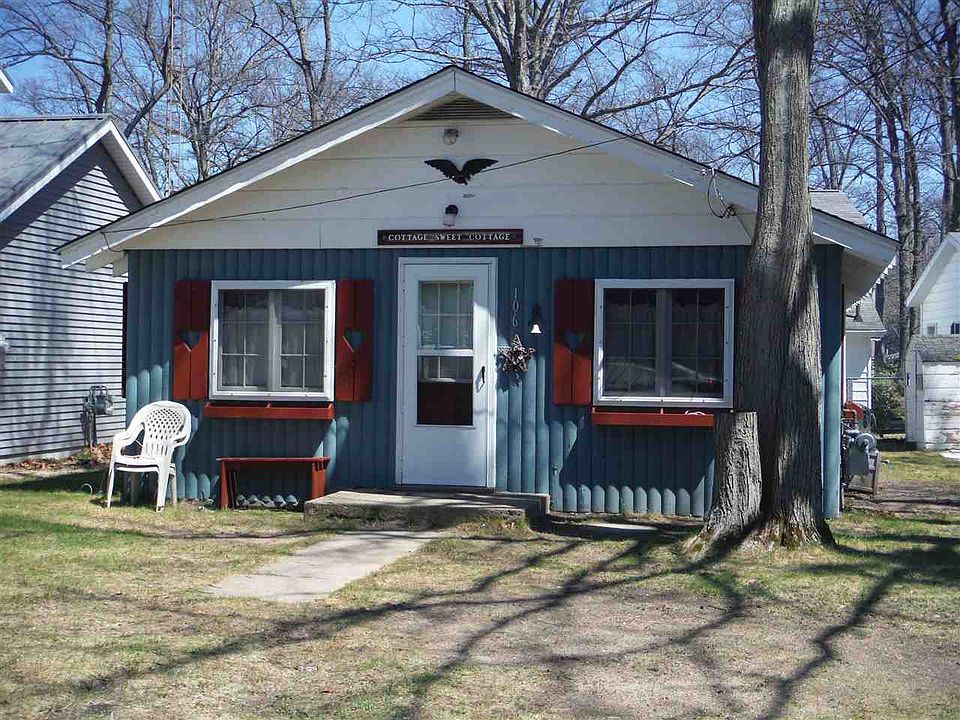 1st image of 106 Center Lndg