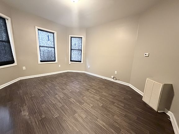 5th image of 47 N York St APT 1