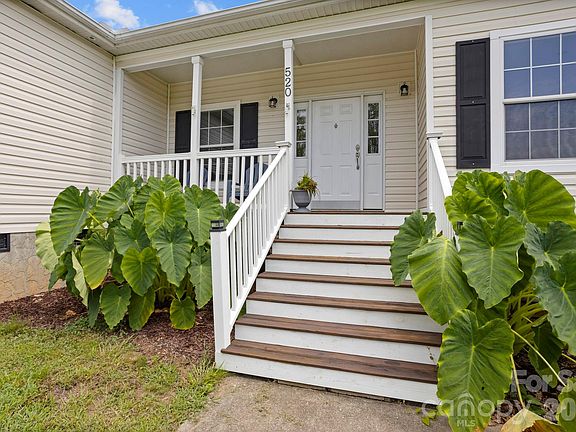 5th image of 97 Meadowview Dr