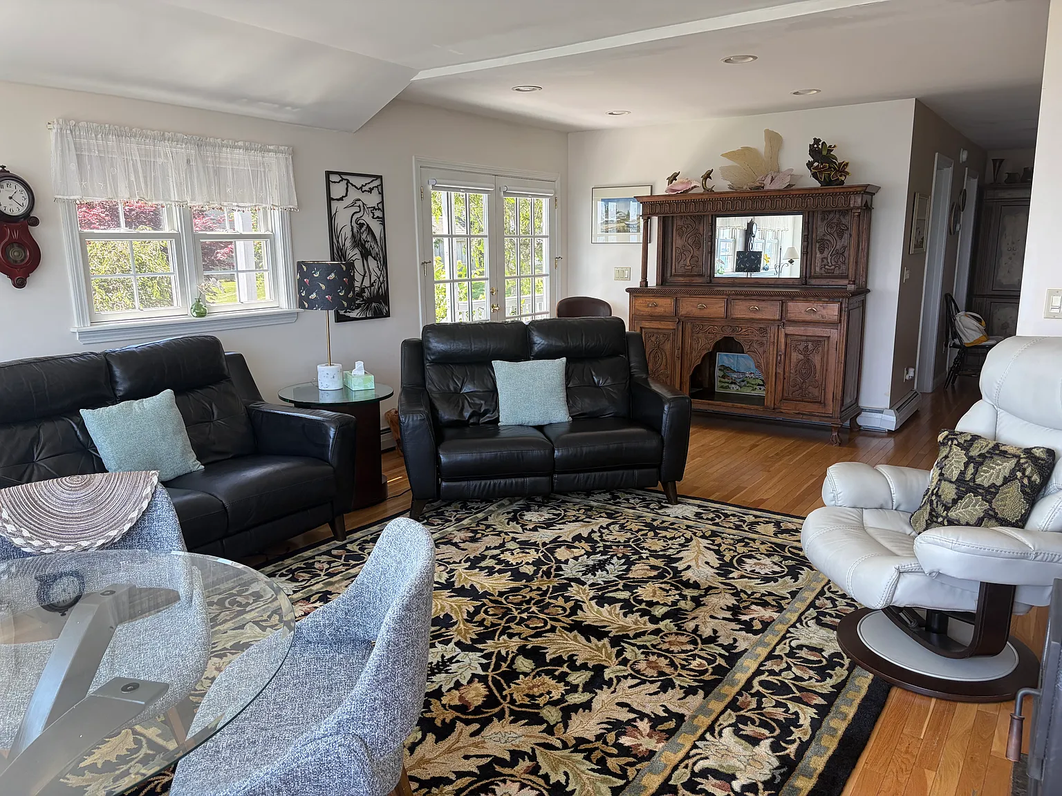 3 bed, 1400 sqft, $2,900 — Photo 4