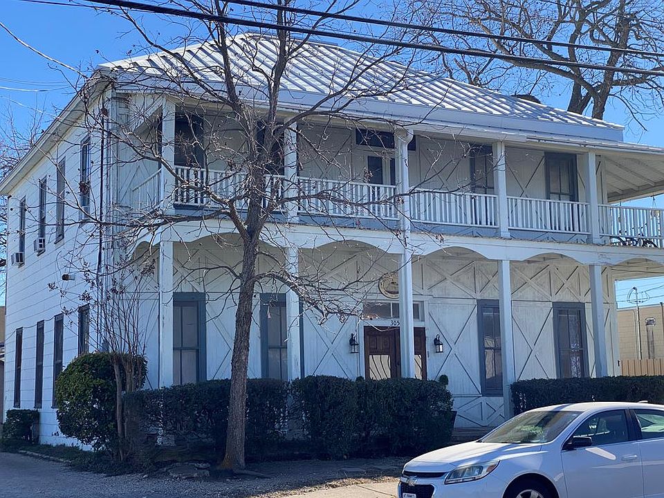 1st image of 305 Tivy St