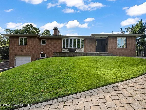 3rd image of 24 Ward Ave