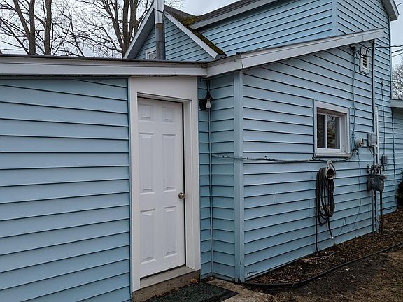 3rd image of 375 N Marley St