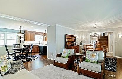 4th image of 912 W Oxford Ct