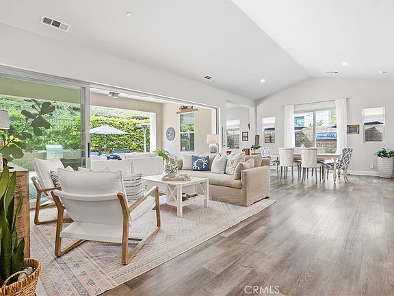 2nd image of 17 Puesto Rd