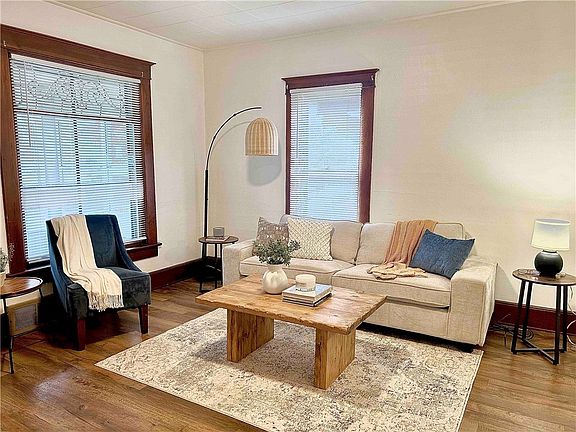 3rd image of 715 Spring Street
