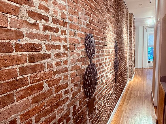 4th image of 46 W 90th St APT 2