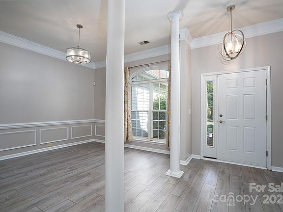 4th image of 5833 Branthurst Dr