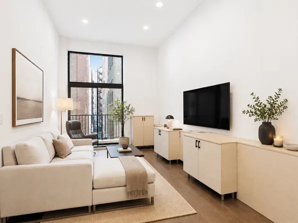 372 5th Avenue image 1 of 8