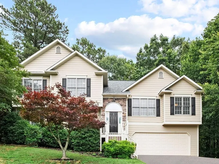 122 Brookhaven Ln — Photo 1