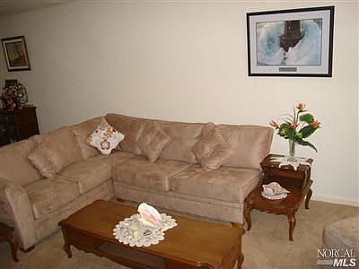 4th image of 113 Liberty Ct