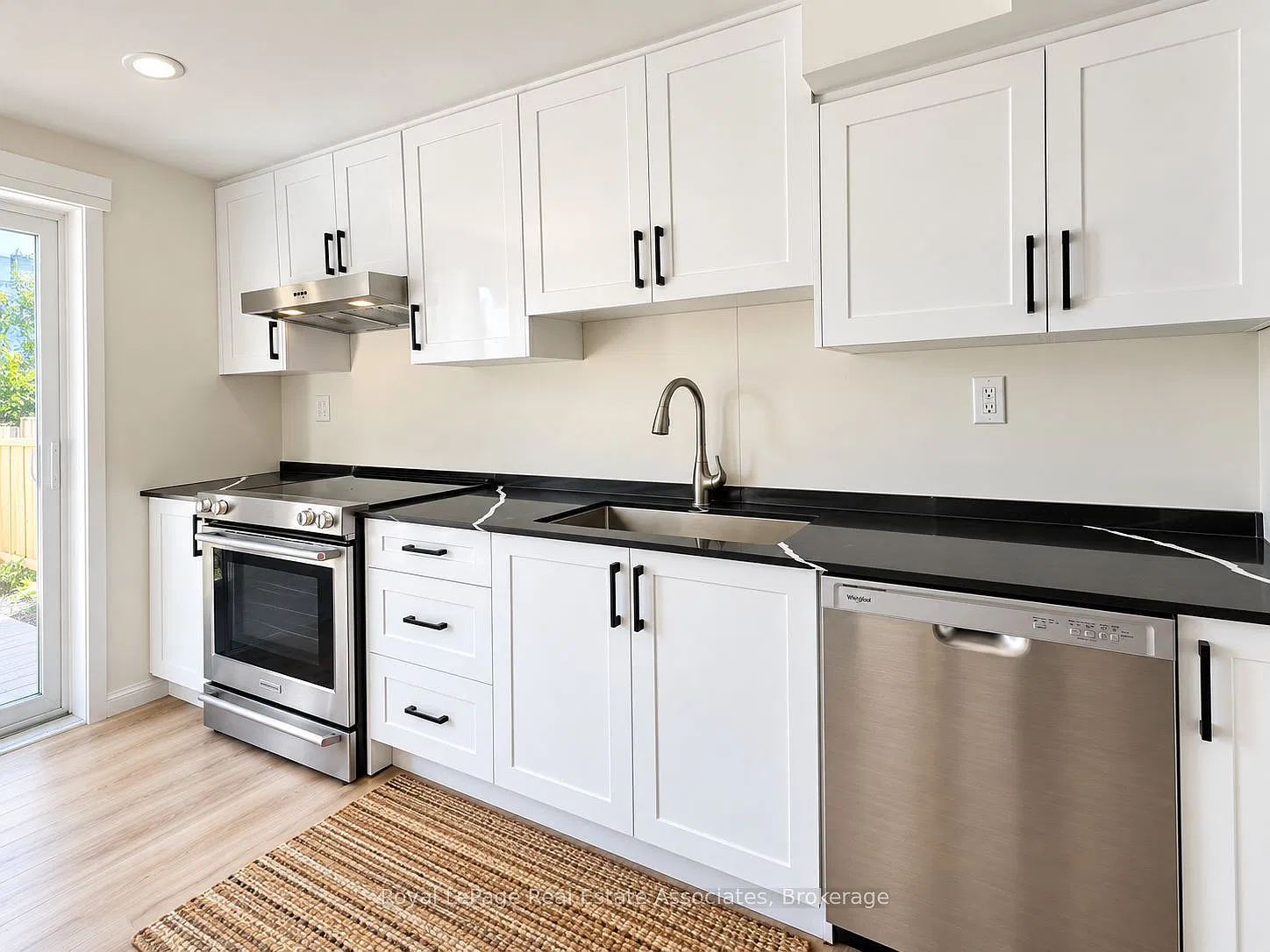 2 bed, $2,000 — Photo 2
