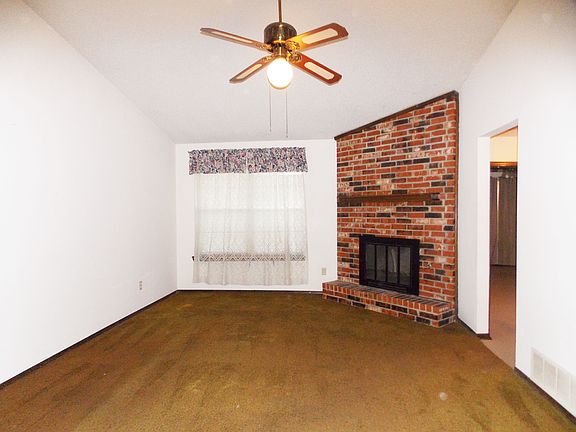 Living as seen from Entry