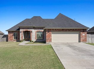 632 Woodland St, Iowa, LA 70647