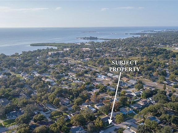 3rd image of 904 Gaines Way Dr