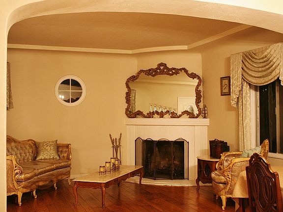 4th image of 8221 Aster Ave