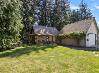 7843 Blakely Ave, Clinton, WA 98236