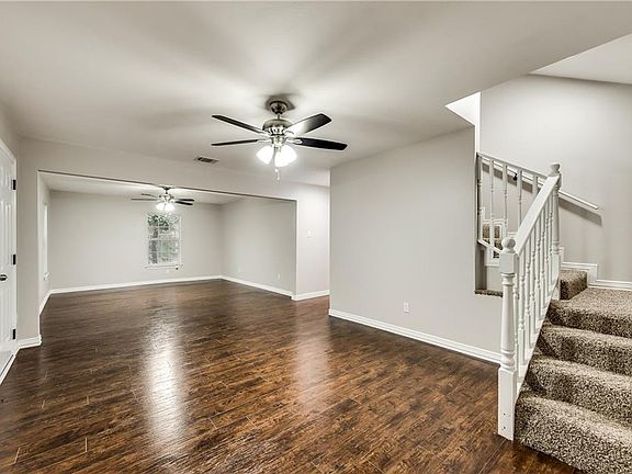 3rd image of 3603 Scottsdale Dr