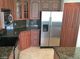 19830 NW 10th St, Pembroke Pines, FL 33029