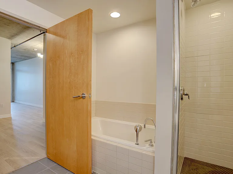 1401 Wewatta St #903 — Photo 11