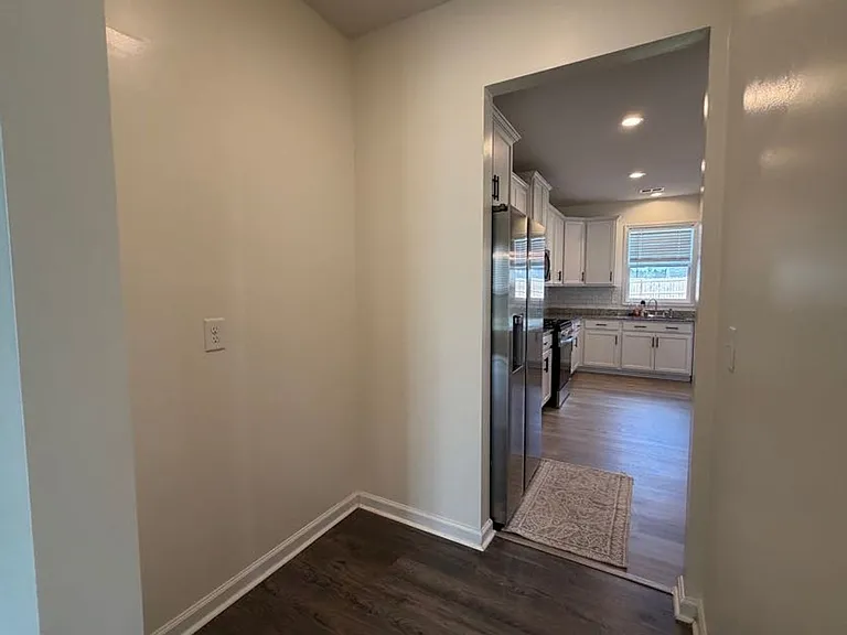 1097 Sapphire Dr — Photo 10