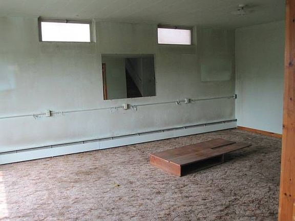 Home for Sale in Enhaut, PA $118,000