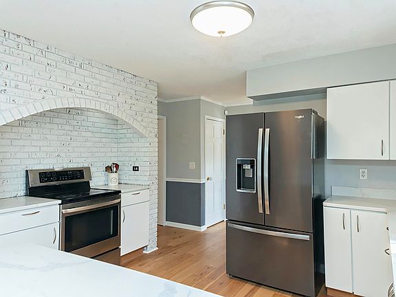 4th image of 1772 Williamsburg Dr