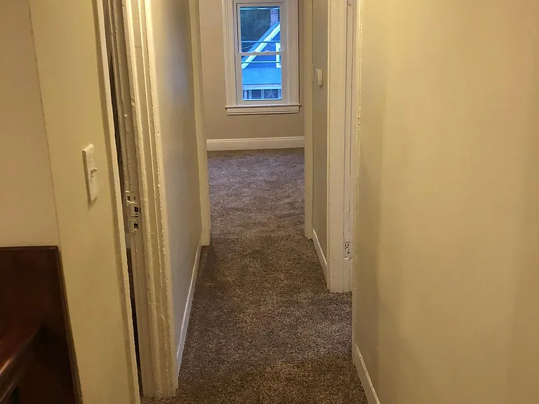 202 Cottage St #UPSTAIRS — Photo 12