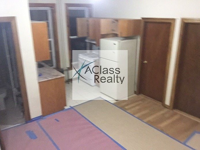 1st image of 3122 41st St #2R