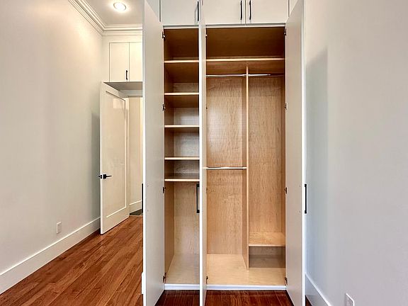4th image of 219 Franklin St #1