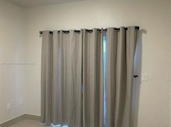 1660 SE 29th Ct #103