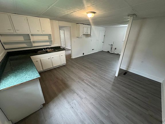4th image of 845 Moxahala Ave
