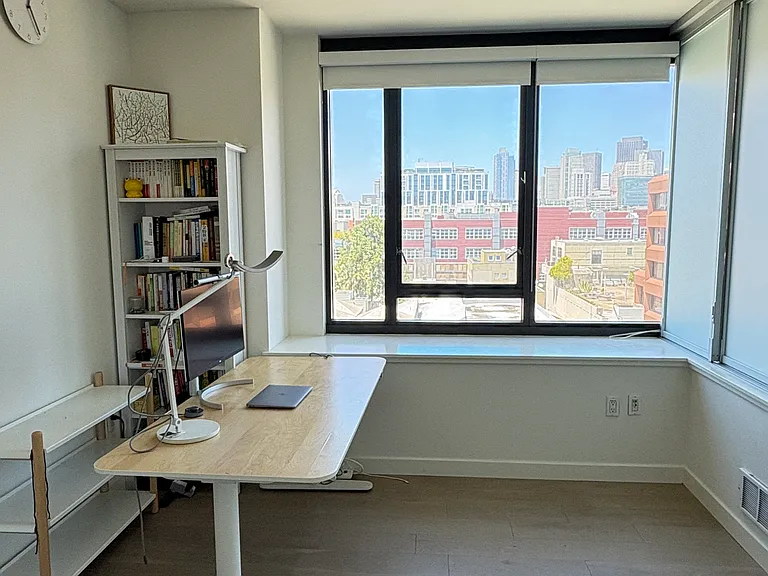 260 King St #617 — Photo 4