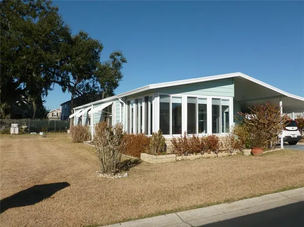 3145 Hickory Dr, Zephyrhills, FL 33543