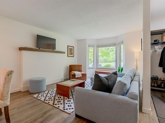 5th image of 3772 Argyle Way