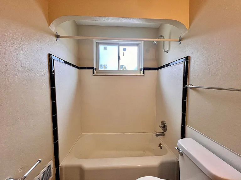 3801 Torrance Dr — Photo 7